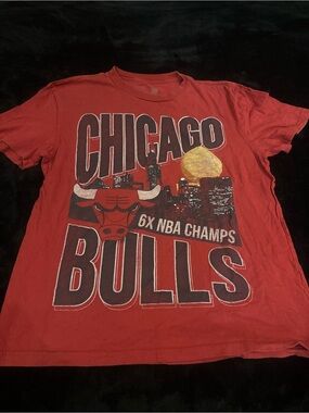 NBA Chicago Bulls Red Graphic Tee
